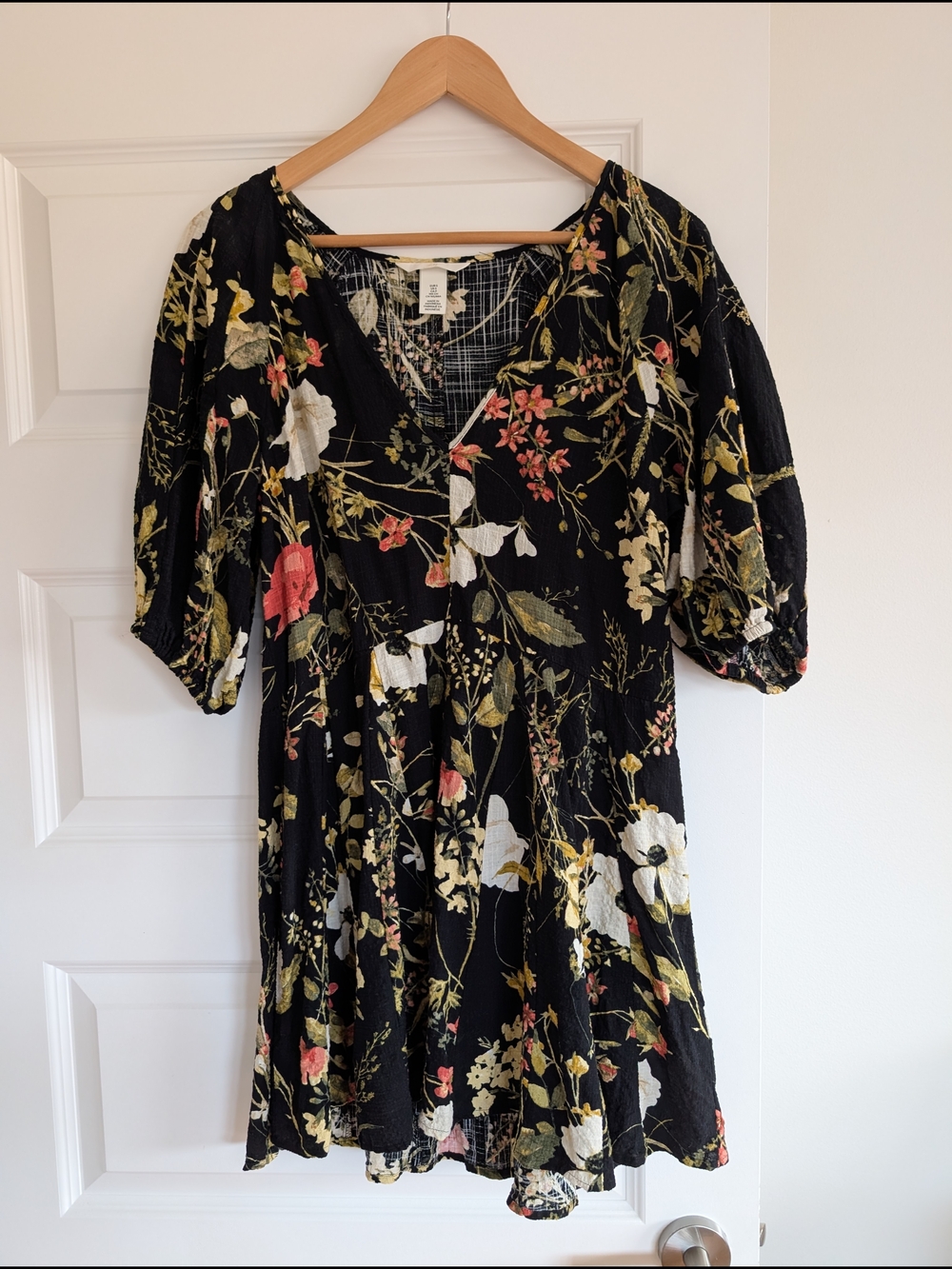 Floral V‑Neck Short Sleeve Dress - Black Floral